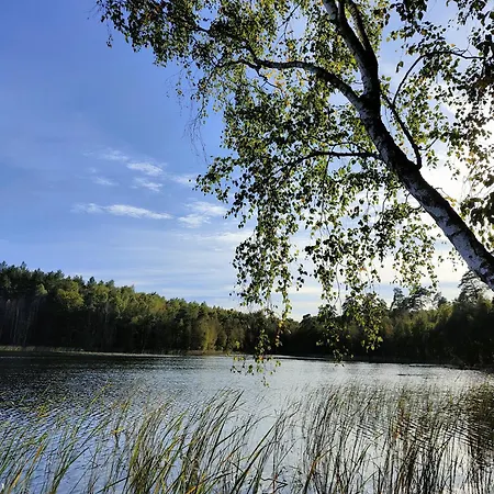 Ivy Nook - Kameralnie, Blisko Jeziora Kwatera prywatna Ostróda